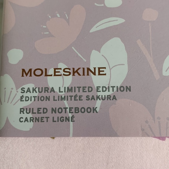 Moleskin Limited Edition Sakura Notebook - Picture 7 of 13